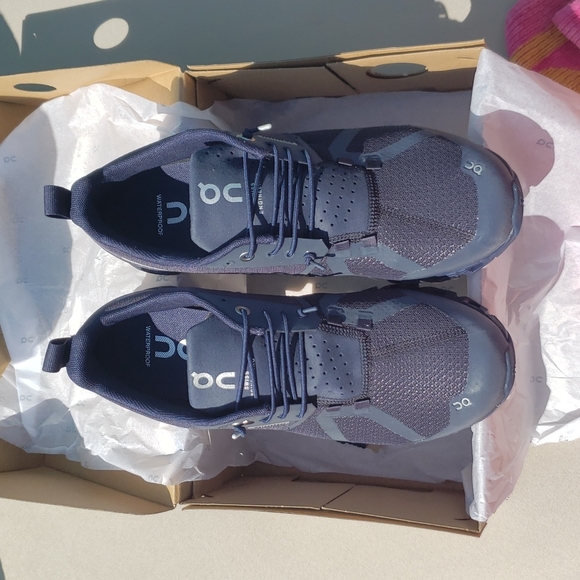 On Running Cloud Waterproof Sneakers - Picture 6 of 13